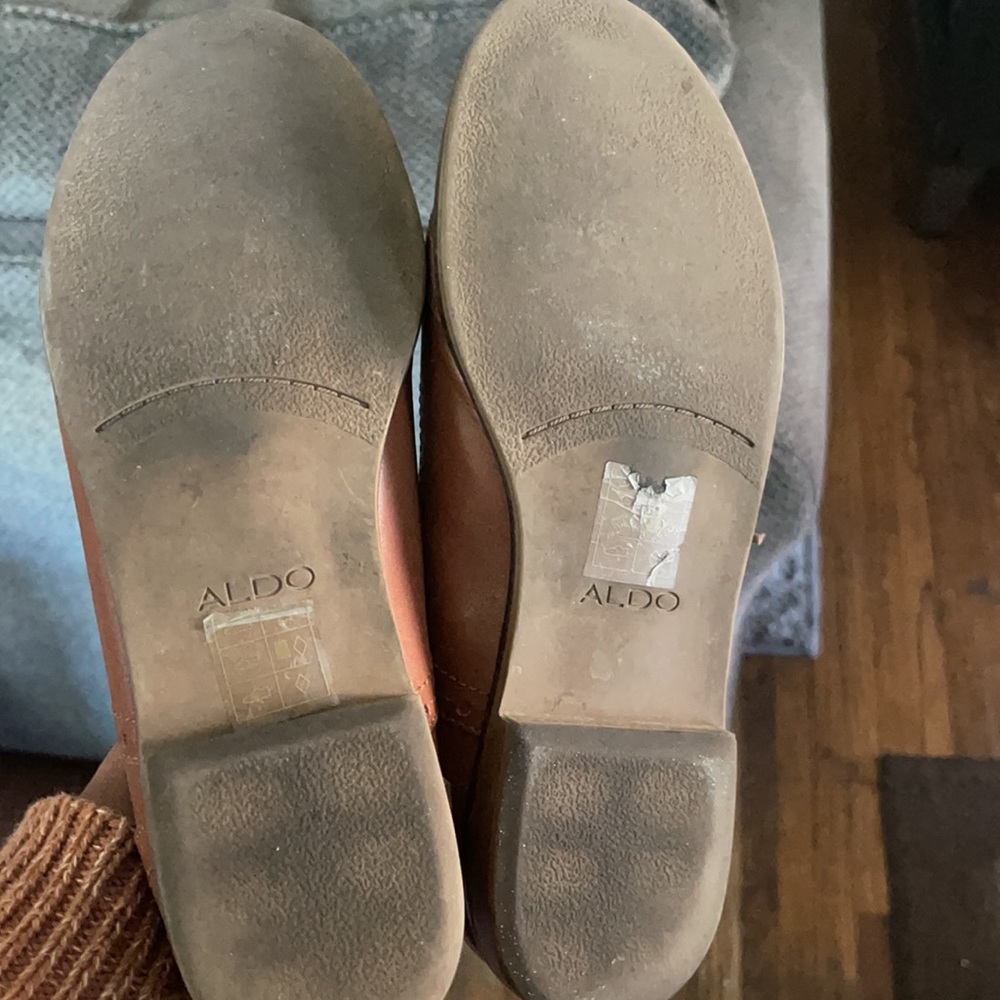 Aldo - Picture 2 of 4